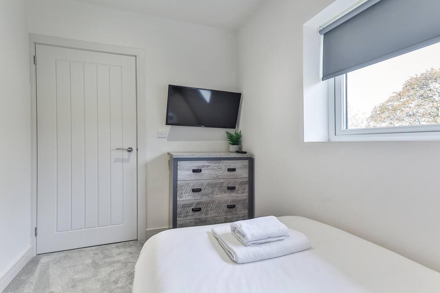 Вилла 3 Bed Refurbished, Modern House, Wifi, Patio Area Шефилд Экстерьер фото